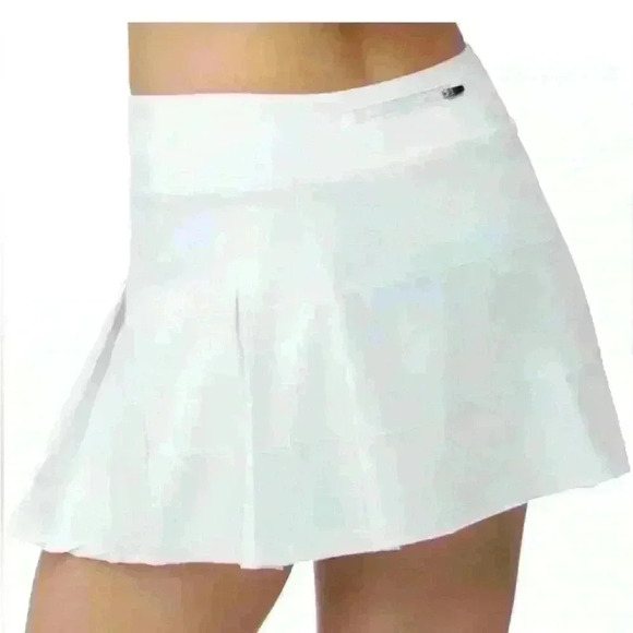 NWT Fila Pleated Skort White Size Medium - Picture 1 of 7